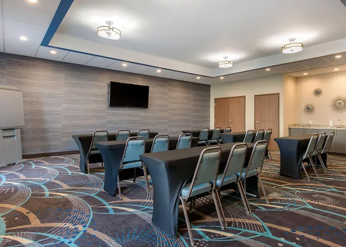 Comfort Suites Fort Lauderdale Airport & Cruise Port