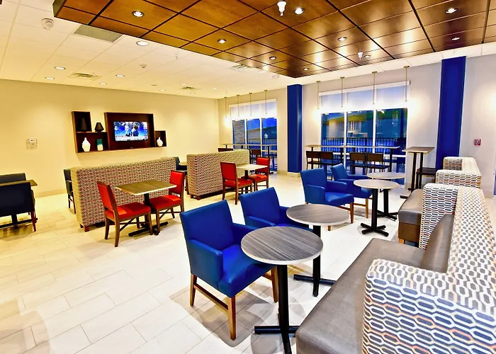 Holiday Inn Express & Suites - Perryville I-55 By Ihg