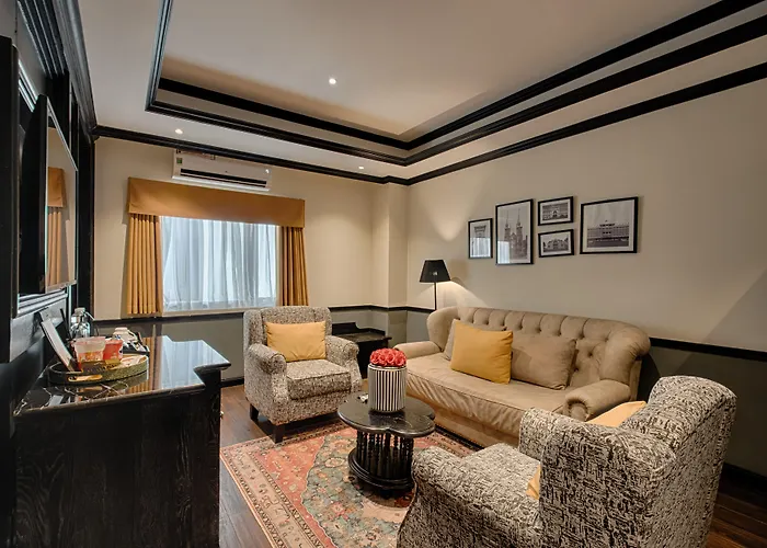 Monarque Hotel Danang