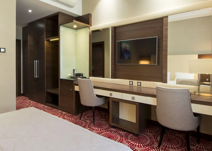 Hotel Senator