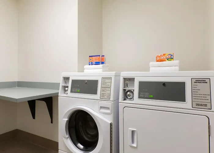 Holiday Inn Express & Suites - Cincinnati Ne - Red Bank Road By Ihg
