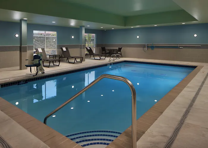 Holiday Inn Express & Suites - Portland Airport - Cascade Stn By Ihg