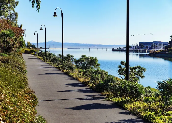 Ac Hotel By Marriott San Francisco Airport/Oyster Point Waterfront