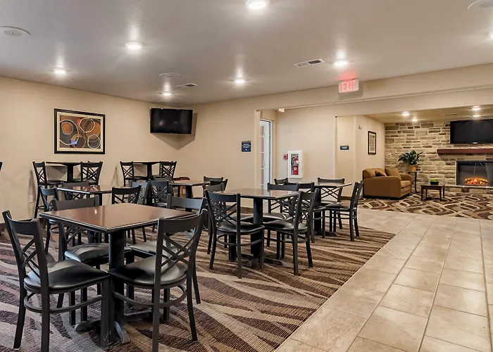 Cobblestone Inn & Suites - Lamoni