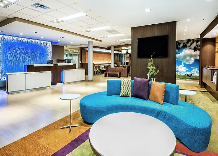 Fairfield Inn & Suites Van Canton Area