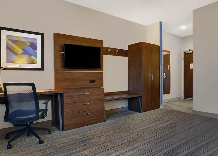 Holiday Inn Express & Suites - Lenexa - Overland Park Area By Ihg