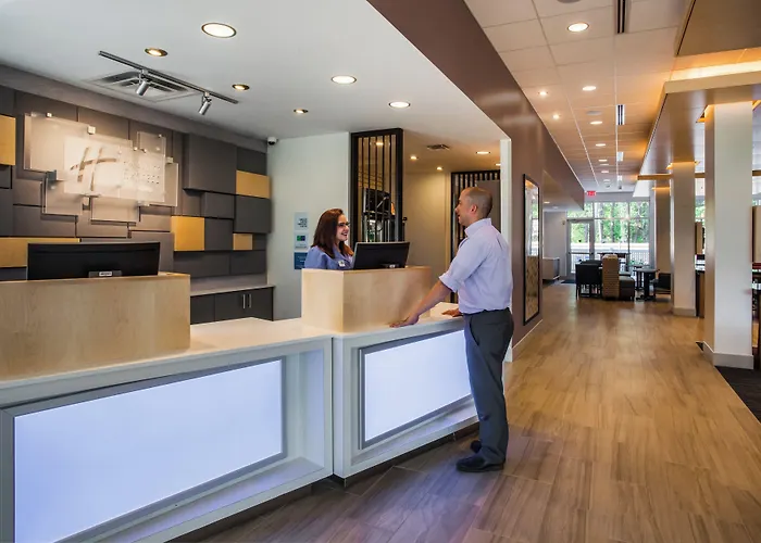 Holiday Inn Express Queensbury-Lake George Area By Ihg