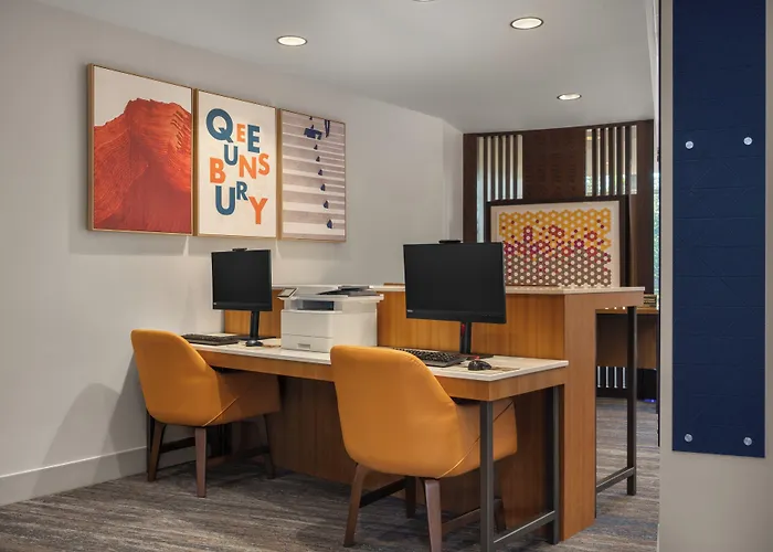 Holiday Inn Express Queensbury-Lake George Area By Ihg