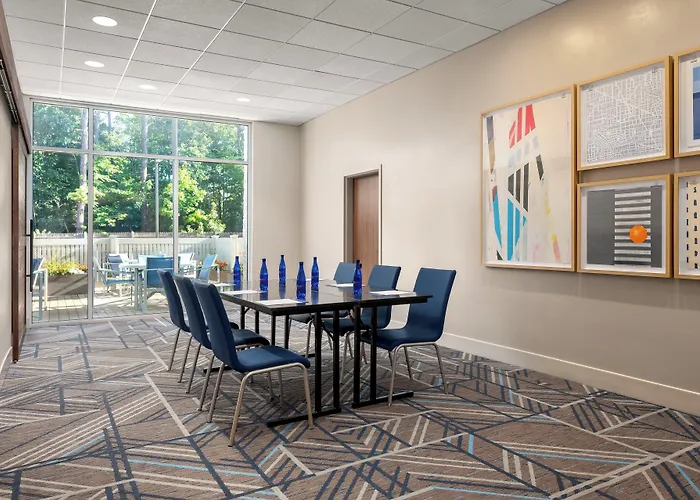Holiday Inn Express Queensbury-Lake George Area By Ihg