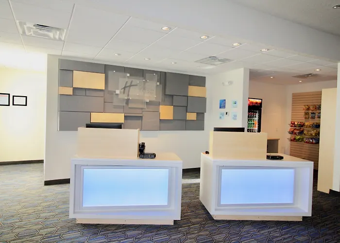 Holiday Inn Express & Suites - Kirksville - University Area By Ihg