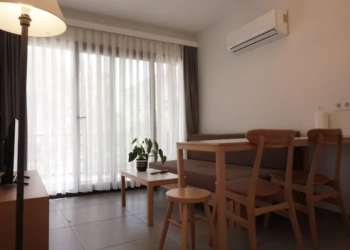 Daphnis Hotel