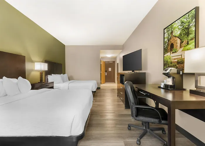 Best Western Plus Franciscan Square Inn & Suites Steubenville
