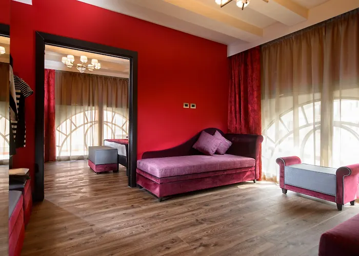Palazzo Veneziano - Venice Collection