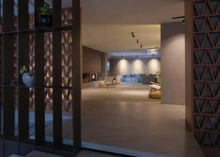 Bueyuek Hotel (Adults Only)