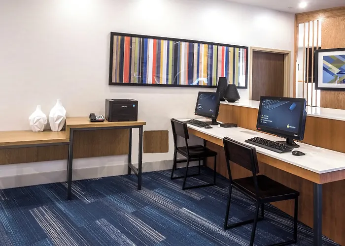 Holiday Inn Express & Suites - Commerce By Ihg