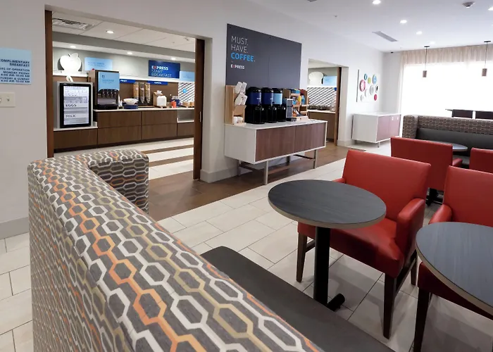 Holiday Inn Express & Suites - Commerce By Ihg