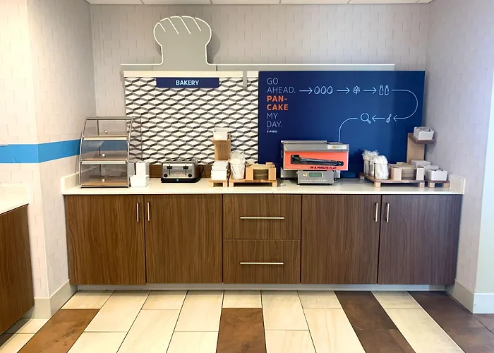 Holiday Inn Express & Suites - Parkersburg East By Ihg