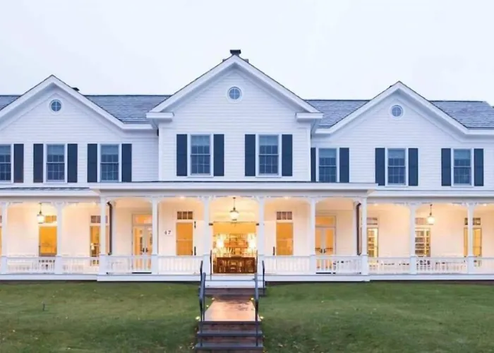 The Quogue Club