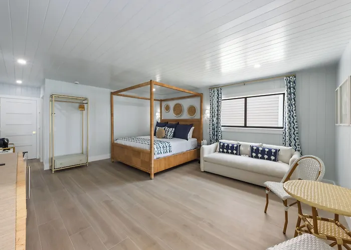 Seabreeze At Anna Maria Island Inn