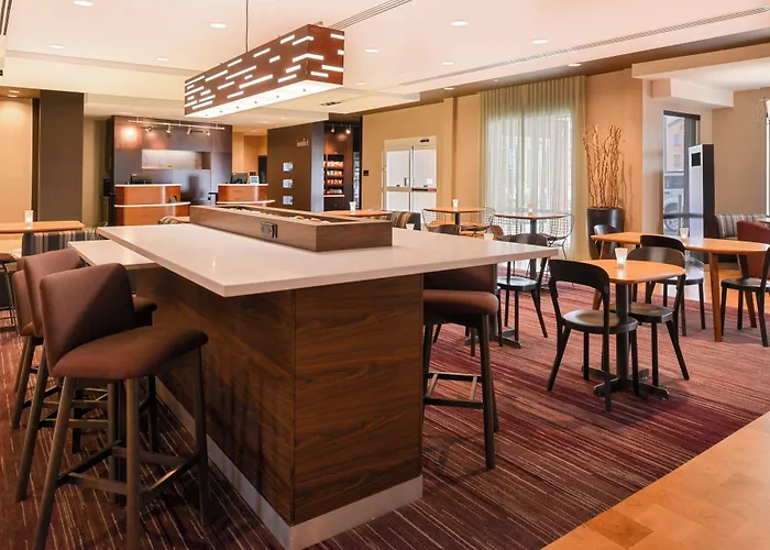 Courtyard By Marriott Toledo North