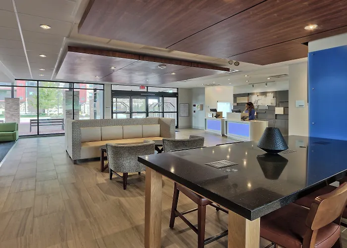 Holiday Inn Express & Suites Broomfield By Ihg