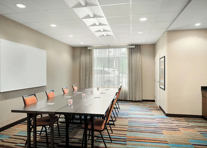 Fairfield Inn & Suites By Marriott Cincinnati Uptown/University Area