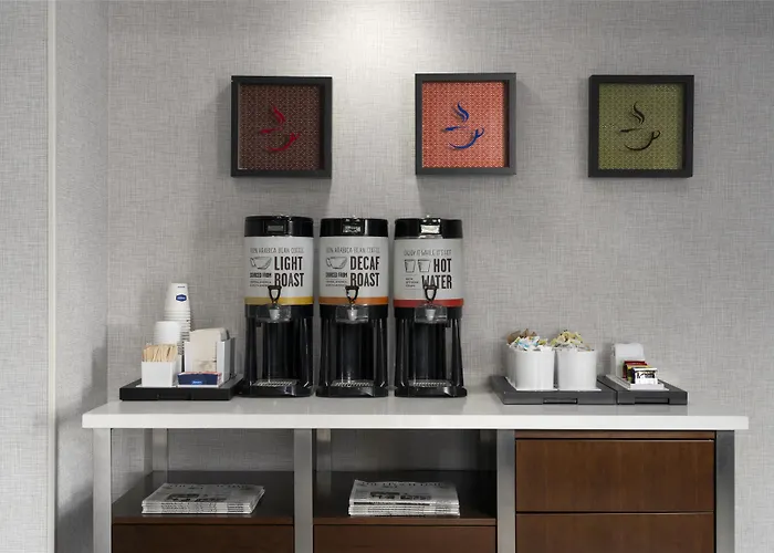 Hampton Inn & Suites Yonkers - Westchester