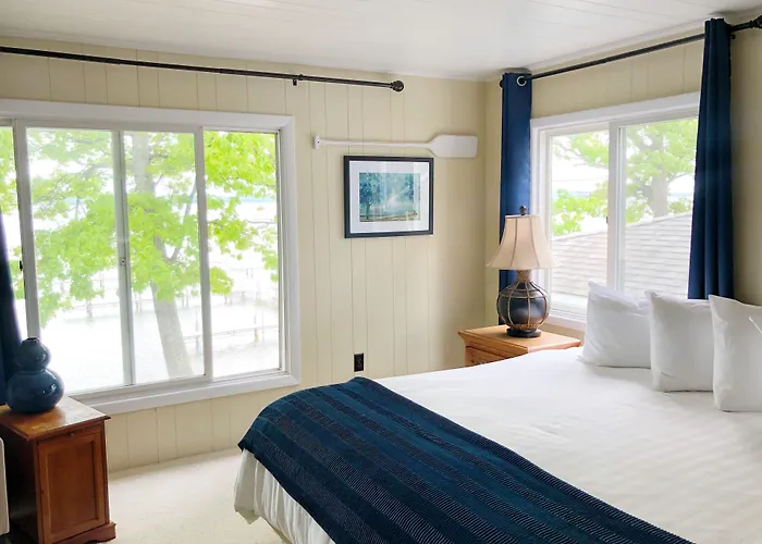 Churchill Pointe Inn