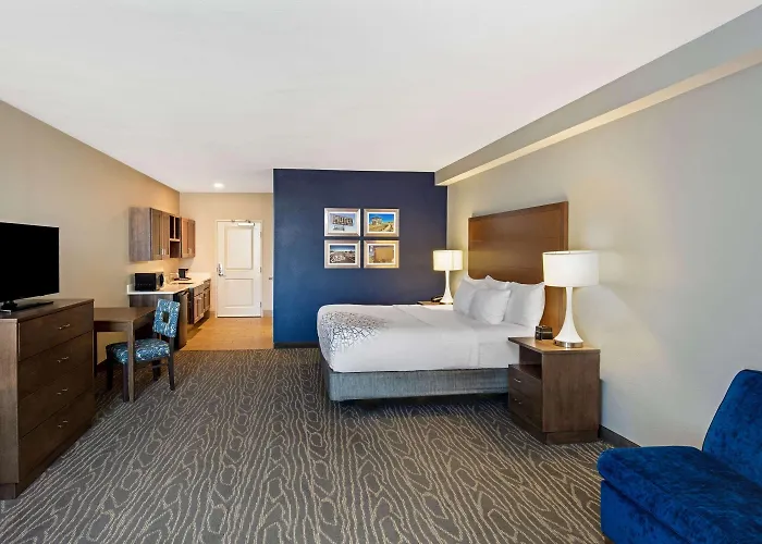 La Quinta By Wyndham Kingman