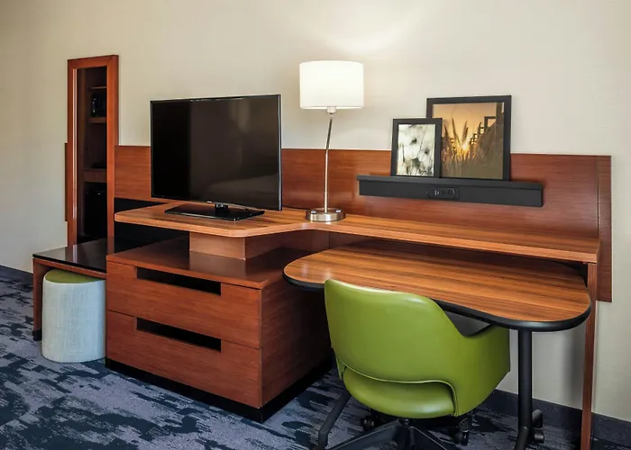 Fairfield Inn & Suites By Marriott Akron Stow