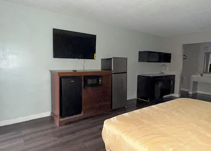 Paris Inn And Suites