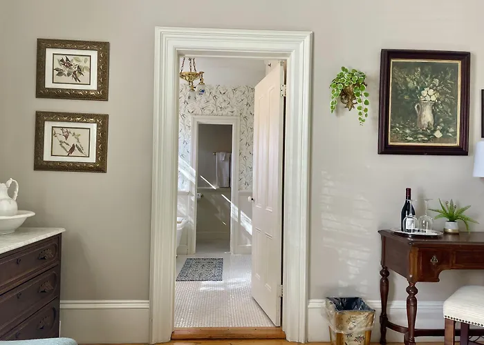 Mccall House Boutique Hotel