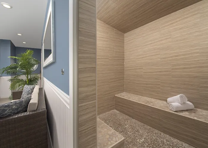 Avenue Inn & Spa