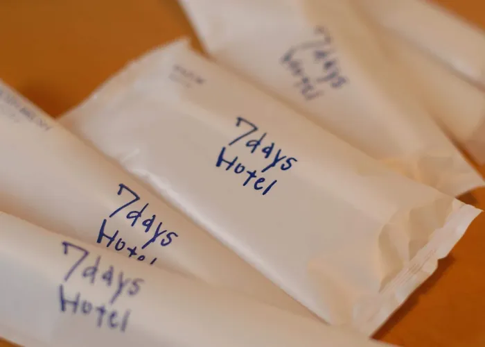 7 Days Hotel