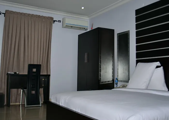De Rigg Place - Alaka Estate, Surulere