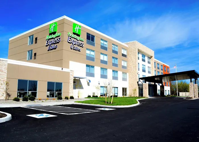 Holiday Inn Express & Suites Oswego By Ihg