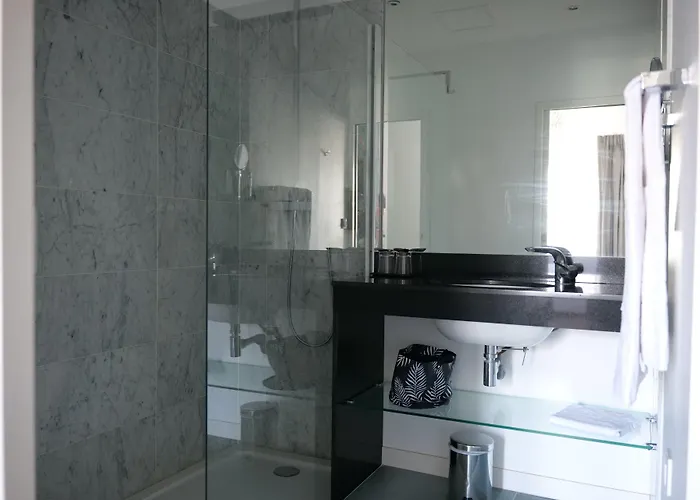 Le Manoir Hotel, BW Signature Collection