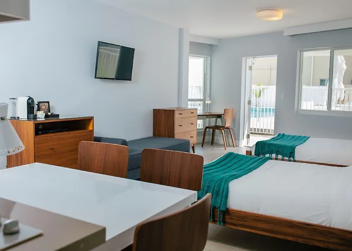 Tides Inn Hotel
