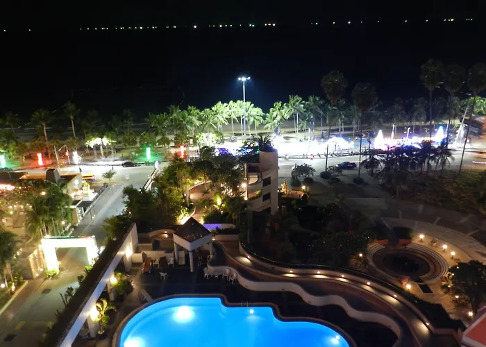 Jomtien Plaza Condotel