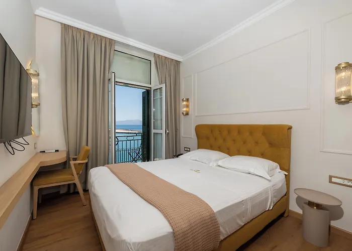 Aktaion City Hotel