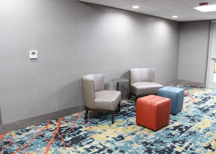 Holiday Inn Express & Suites Shawnee - Kansas City West By Ihg