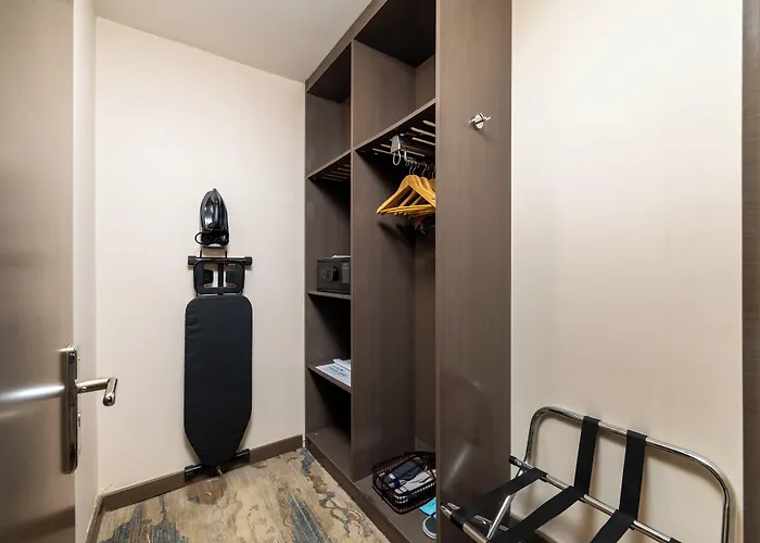 Holiday Inn Express Shenyang North Station By Ihg