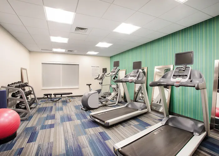 Holiday Inn Express & Suites Great Bend By Ihg
