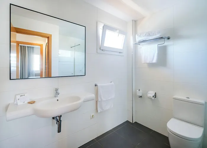 Cabot Tres Torres Apartamentos
