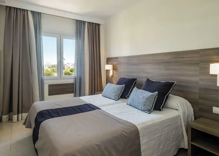 Cabot Tres Torres Apartamentos