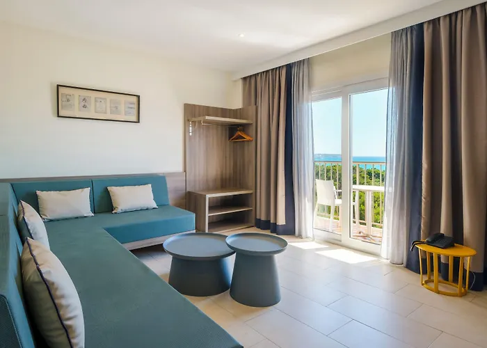 Cabot Tres Torres Apartamentos