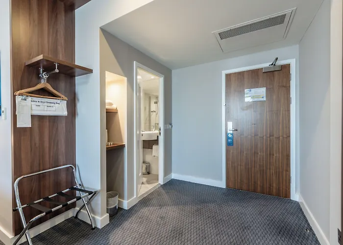Holiday Inn Express Aberdeen Airport By Ihg