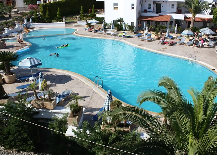 Coliseum Studios & Apartments