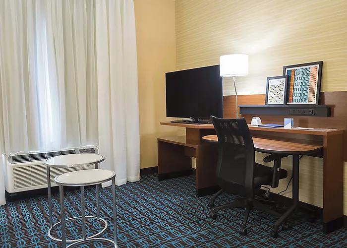 Fairfield Inn & Suites By Marriott Jamestown