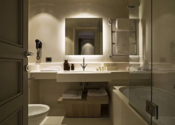 A.Roma Lifestyle Hotel